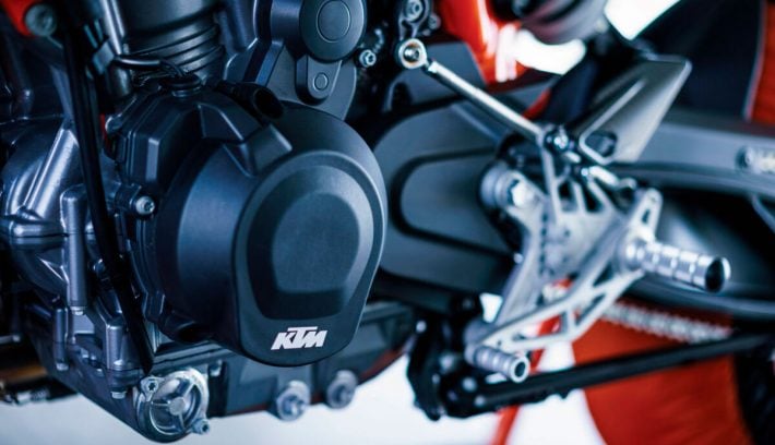 KTM 890 Duke R 2022 nuevo color