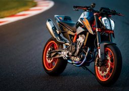 KTM 890 Duke R 2022 nuevo color