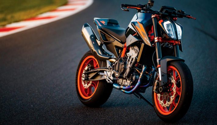 KTM 890 Duke R 2022 nuevo color