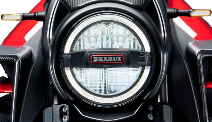 Brabus 1300 R basada en KTM 1290 Super Duke RR