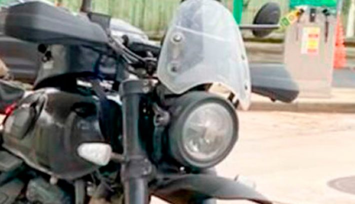 Triumph - Bajaj a la caza de Royal Enfield