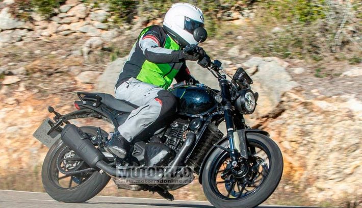 Triumph - Bajaj a la caza de Royal Enfield