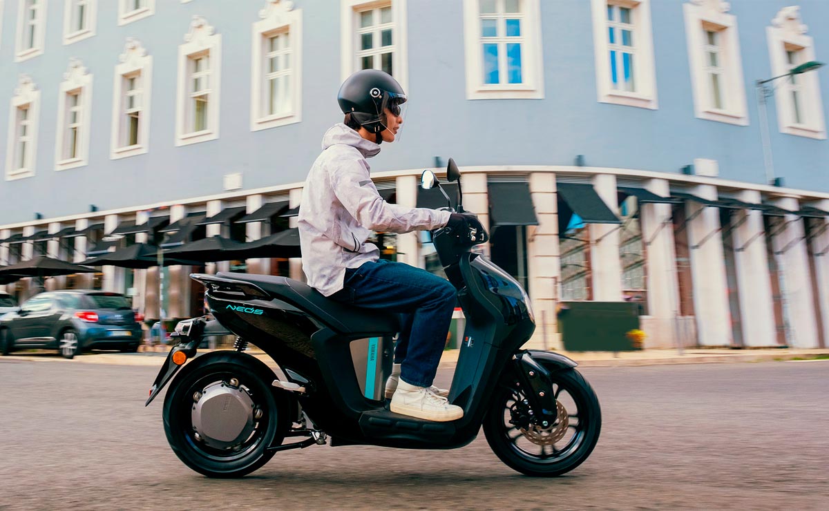 Yamaha Neos 2022 scooter eléctrico
