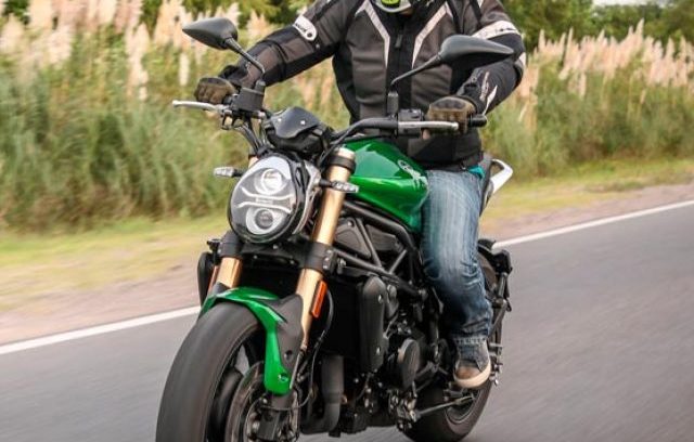 cropped-Benelli-752S-verde-accion-frontal.jpg