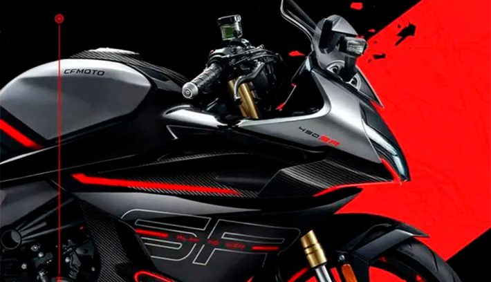 CFMoto 450SR moto deportiva