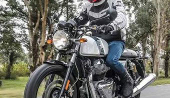 cropped-Royal-Enfield-Continental-GT-650-accion-lateral.jpg