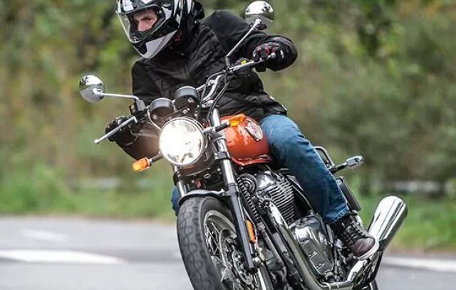 cropped-Royal-Enfield-Interceptor-650-accion.jpg
