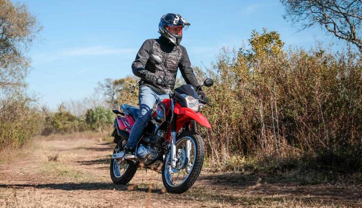on-off contra Honda XR150 Haojue NK150 acción tierra