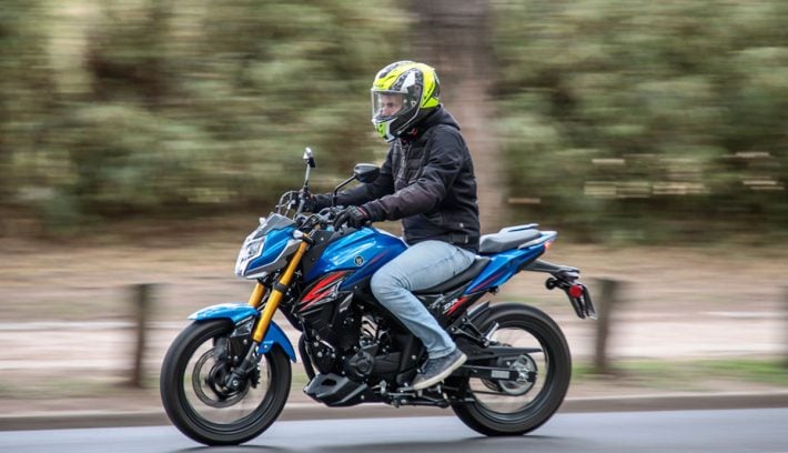 DR160 mejor moto street