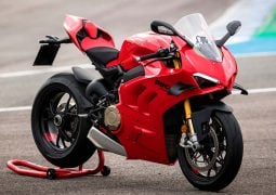 Ducati Panigale V4 2023 actualizaciones