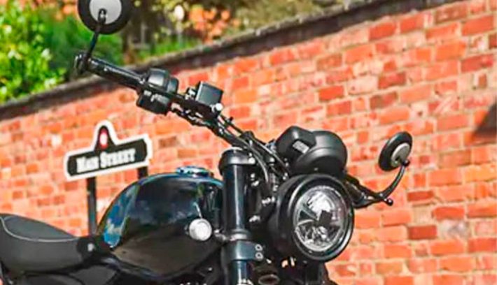 Triumph Bajaj colaboración