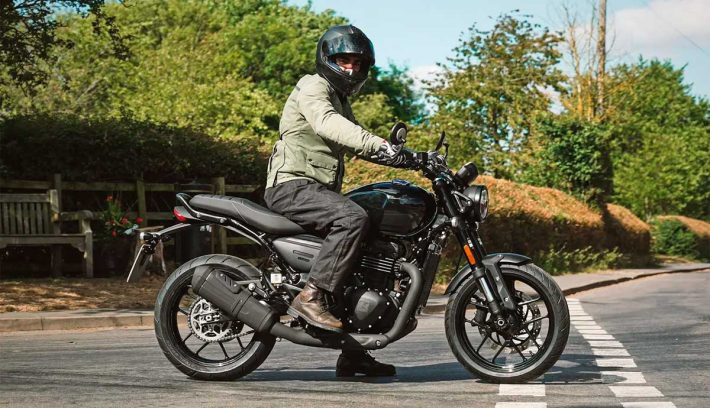 Triumph Bajaj colaboración