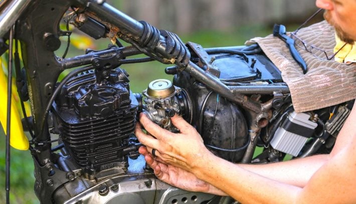 cómo desahogar una moto