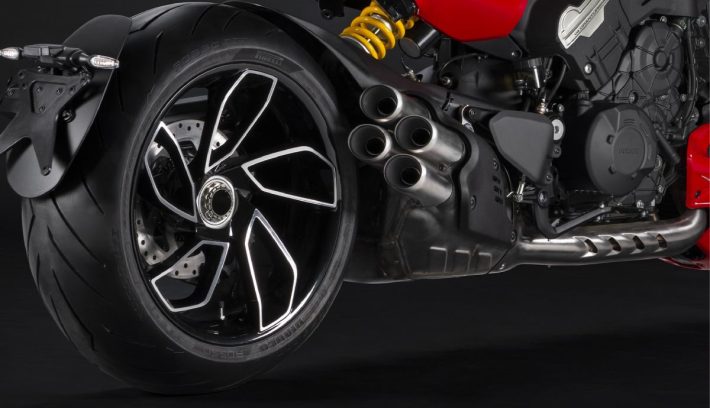 Ducati Diavel V4 2023