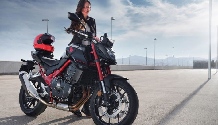 Honda Hornet CB750 2023