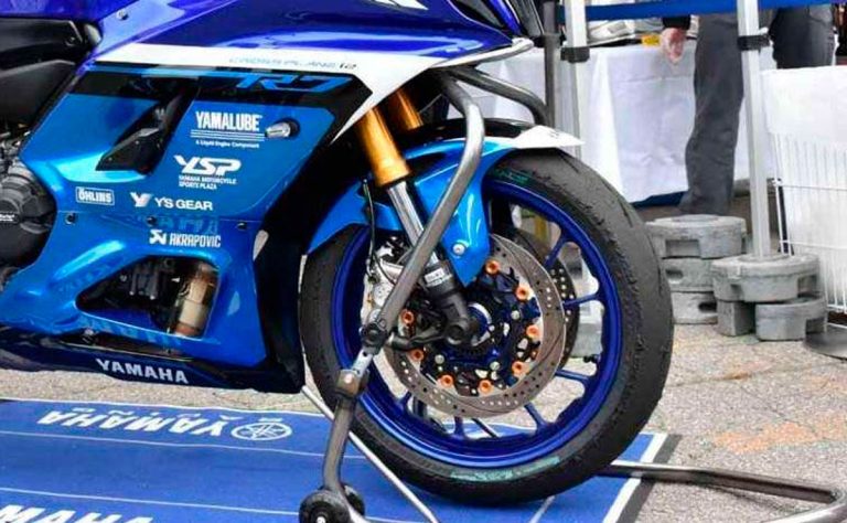 Nueva Yamaha R7: fotografiada en acción