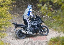 BMW R1300GS 2023 prueba off-road