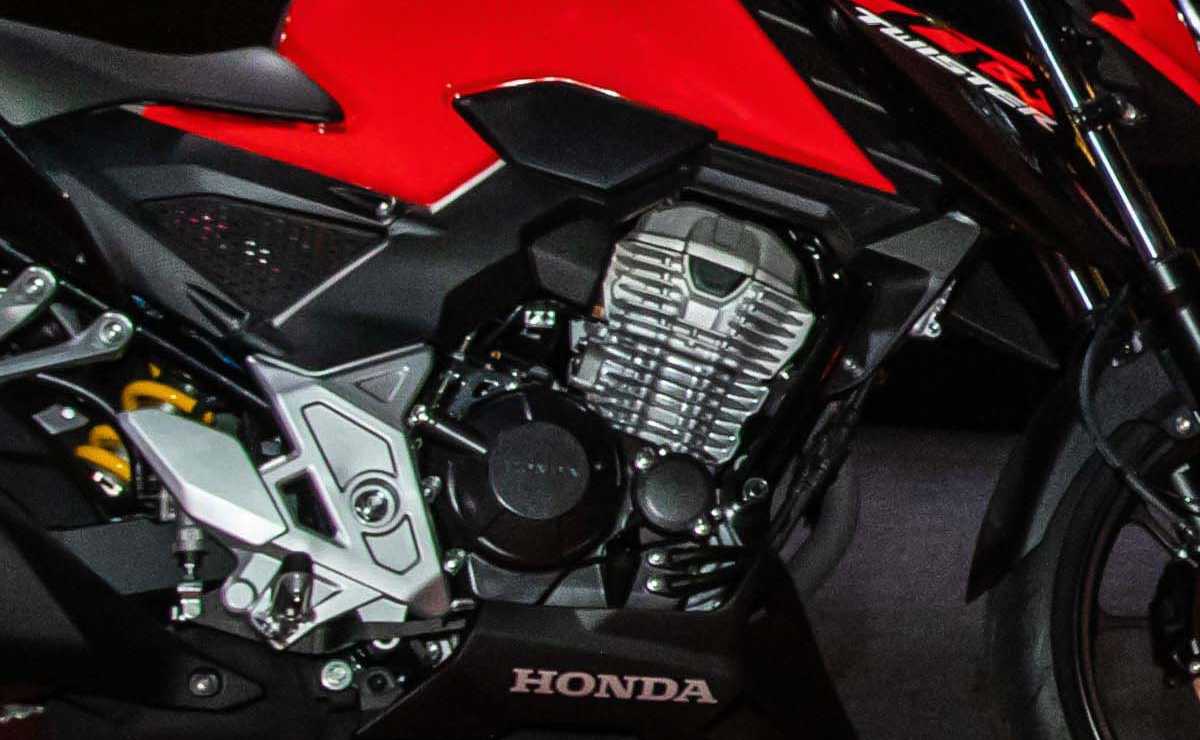 Honda CB300F Twister motor