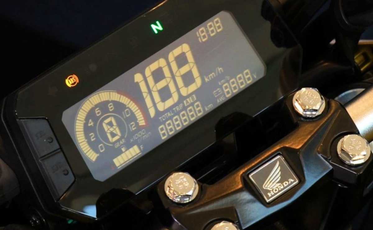 Honda CB300F Twister panel