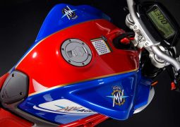 MV Agusta logos tanque detalle