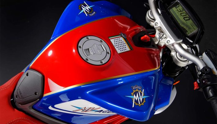 MV Agusta logos tanque detalle