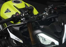 Triumph Street Triple 2023