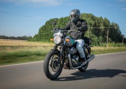 Royal Enfield Interceptor 650 Tandil acción