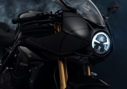 Triumph Speed ​​Triple 1200 R