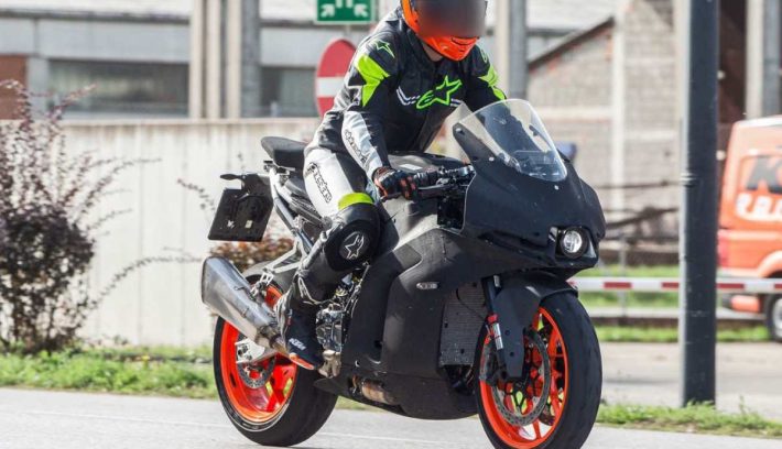 KTM RC 2024 pruebas