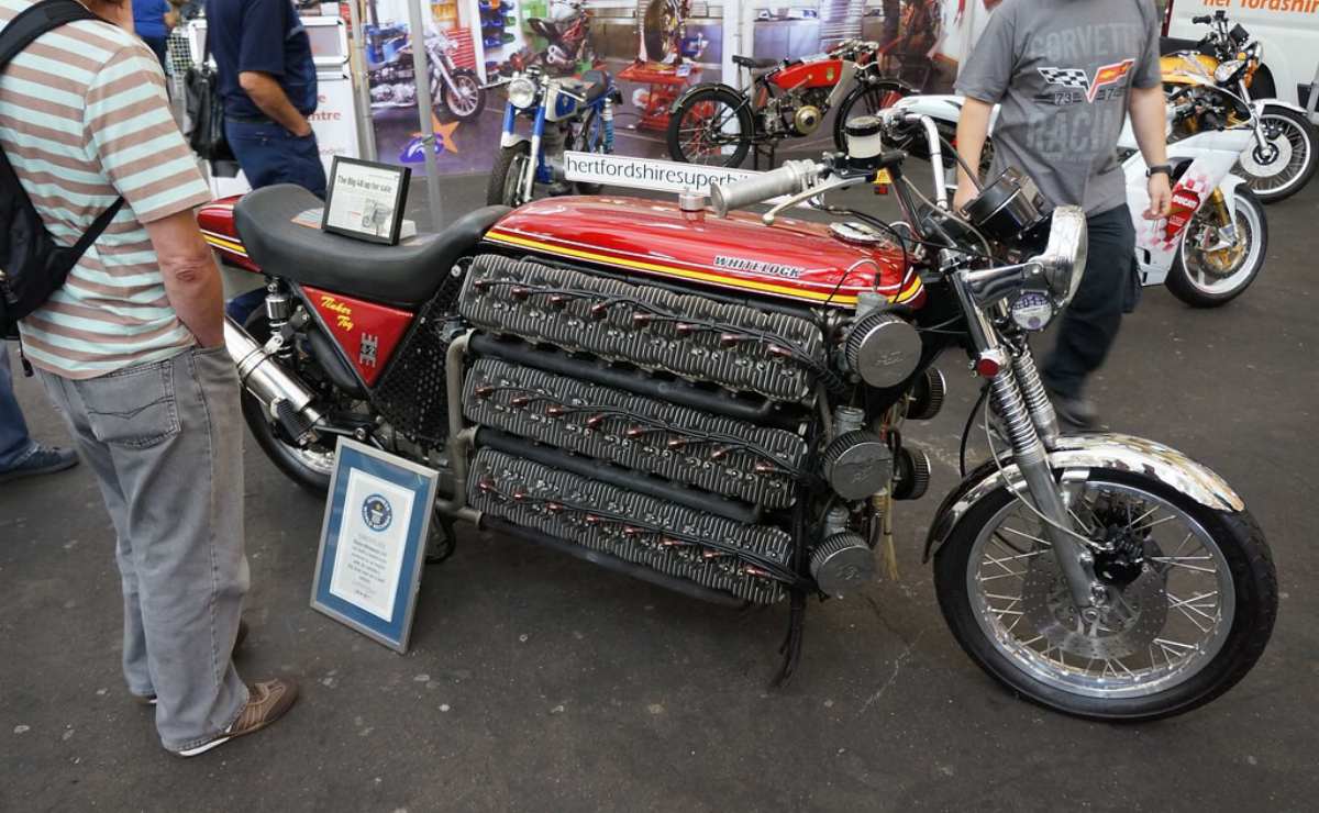 Kawasaki 48 cilindros