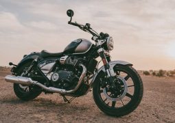 Royal Enfield Super Meteor 650
