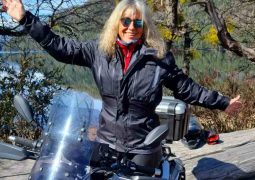 Alicia 63 años 67 mil km Honda Twister