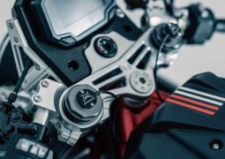 Kawasaki + Bimota KB4 RC
