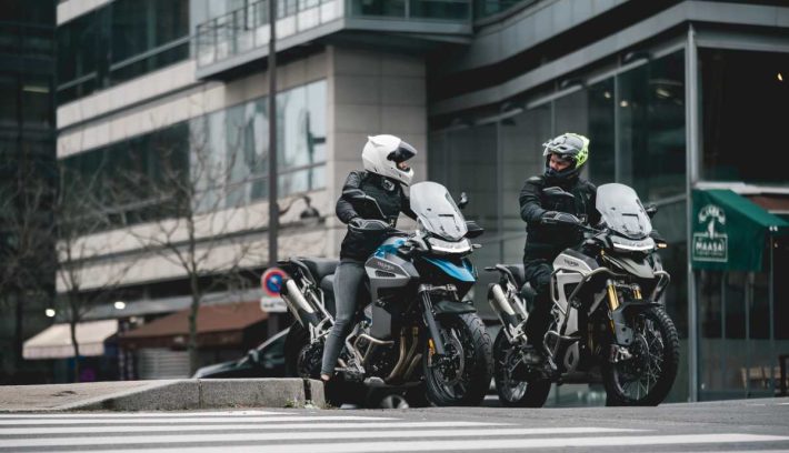 Triumph beneficio motos altas