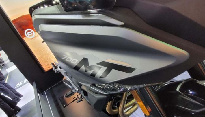 CFMoto 700MT