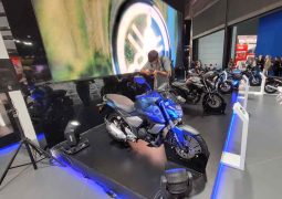 Yamaha Salon Moto