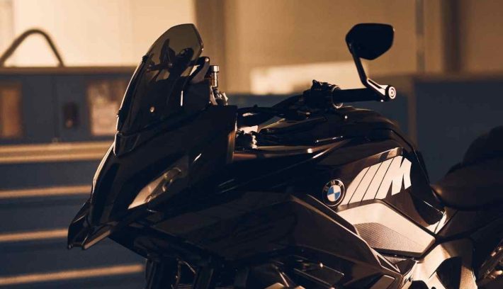 BMW M1000XR prototipo lanzamiento