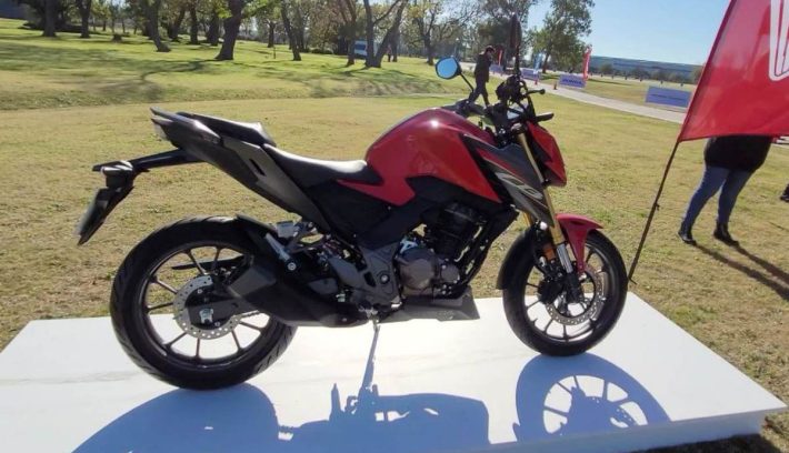 Honda CB300F Twister