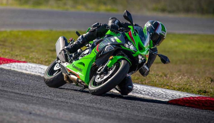 Kawasaki ZX-6R lanzamiento movimiento