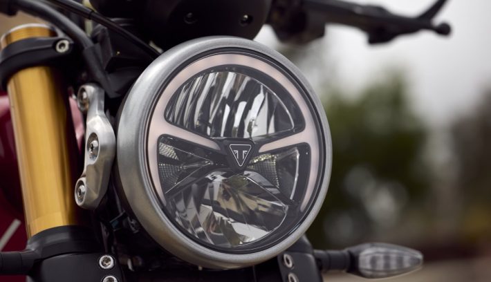 Nuevas Bajaj Triumph Speed 400 Scrambler 400 X