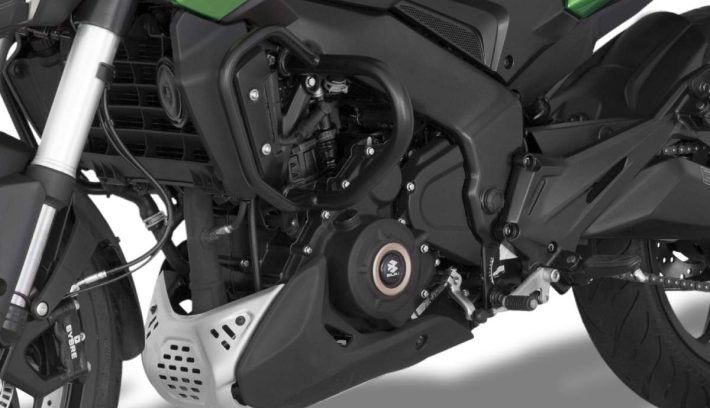 Bajaj NS400 naked más grande