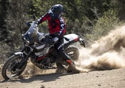 Ducati planea salir del asfalto
