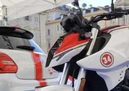 Suzuki GSX-8S Kevin Schwantz Edition