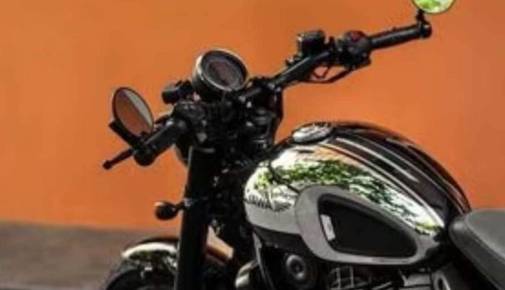 Jawa 42 Bobber Black Mirror