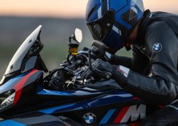 Honda apunta BMW M 1000 XR 2024 y Ducati Multistrada