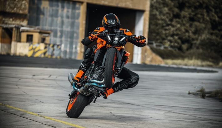 KTM 990 Duke EICMA 2023