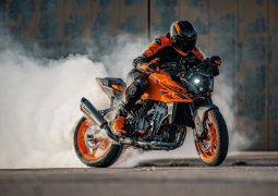 KTM 990 Duke EICMA 2023