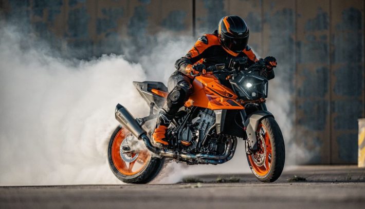 KTM 990 Duke EICMA 2023