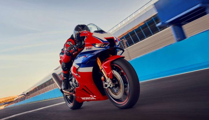 Honda Fireblade CBR1000RR-R 2024 bajaj cfmoto ducati