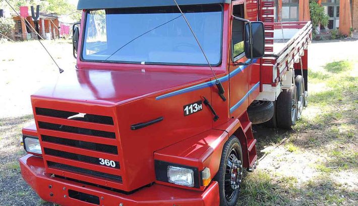 Camion con motor Honda Titan